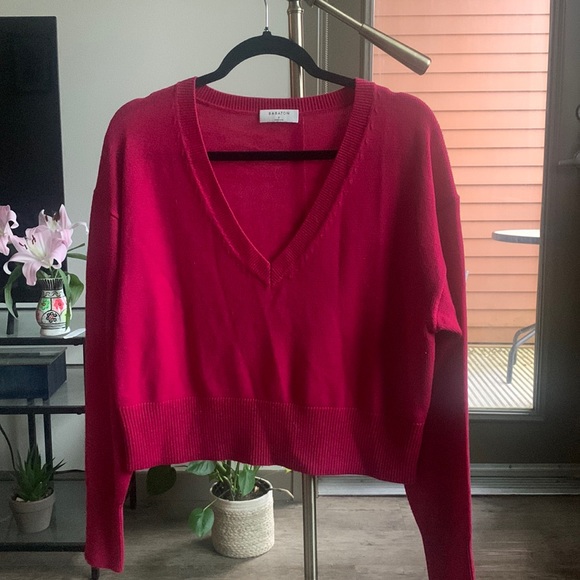 Aritzia Babaton Cropped Pink Sweater NWOT - Picture 2 of 4